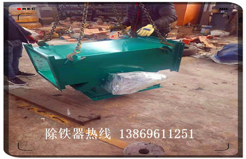 管道式永磁自卸式除鐵器，新疆管道式永磁自動除鐵器方案_遠(yuǎn)力新疆管道式永磁自動除鐵器方案安裝示意圖型12000高斯_可定制工作原理